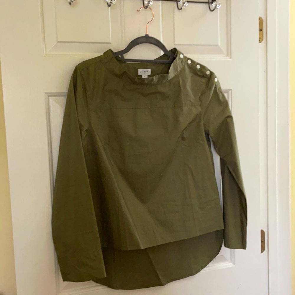 No Collar High-Low Top